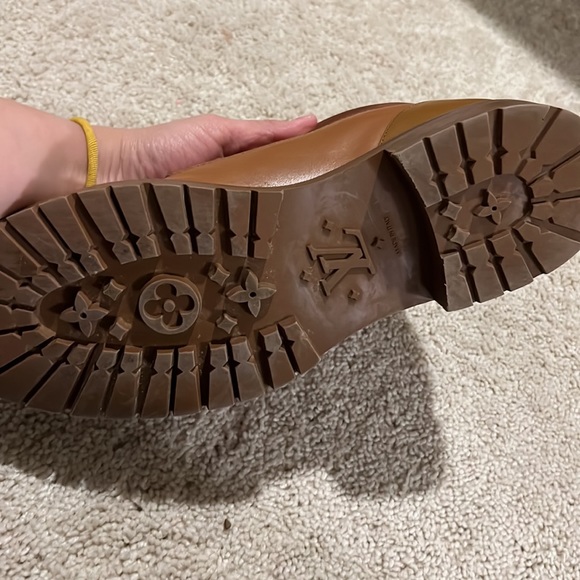 Authentic Louis Vuitton Leather boots - Picture 7 of 10